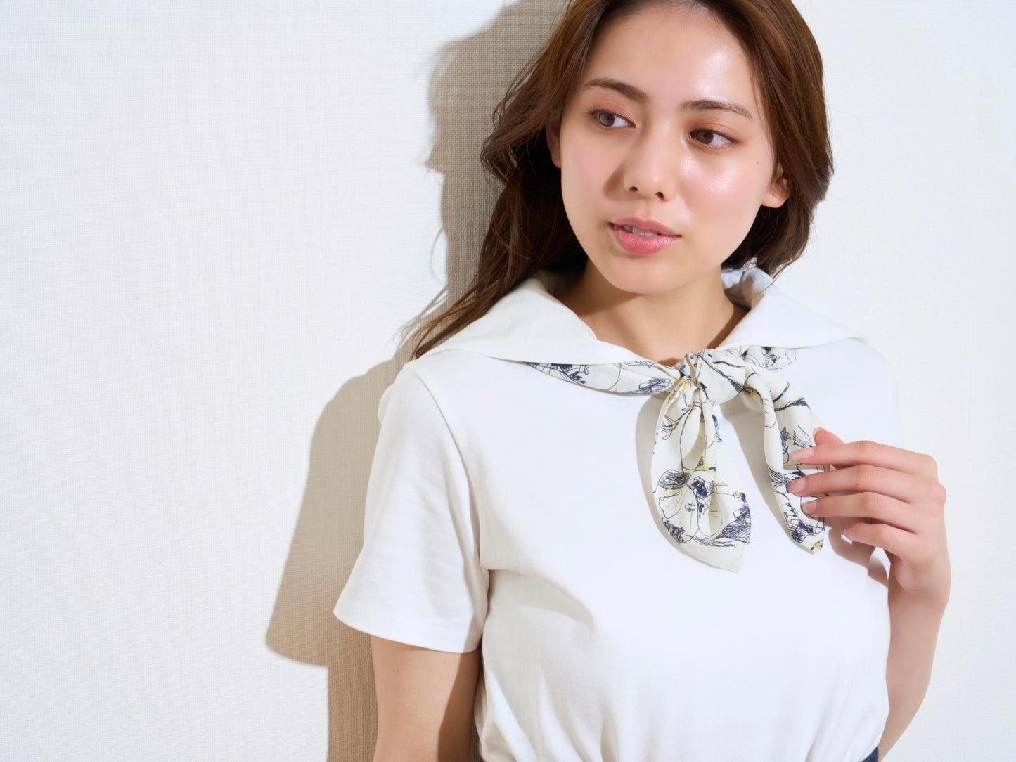 セーラーカラーTシャツ(スカーフ付き)