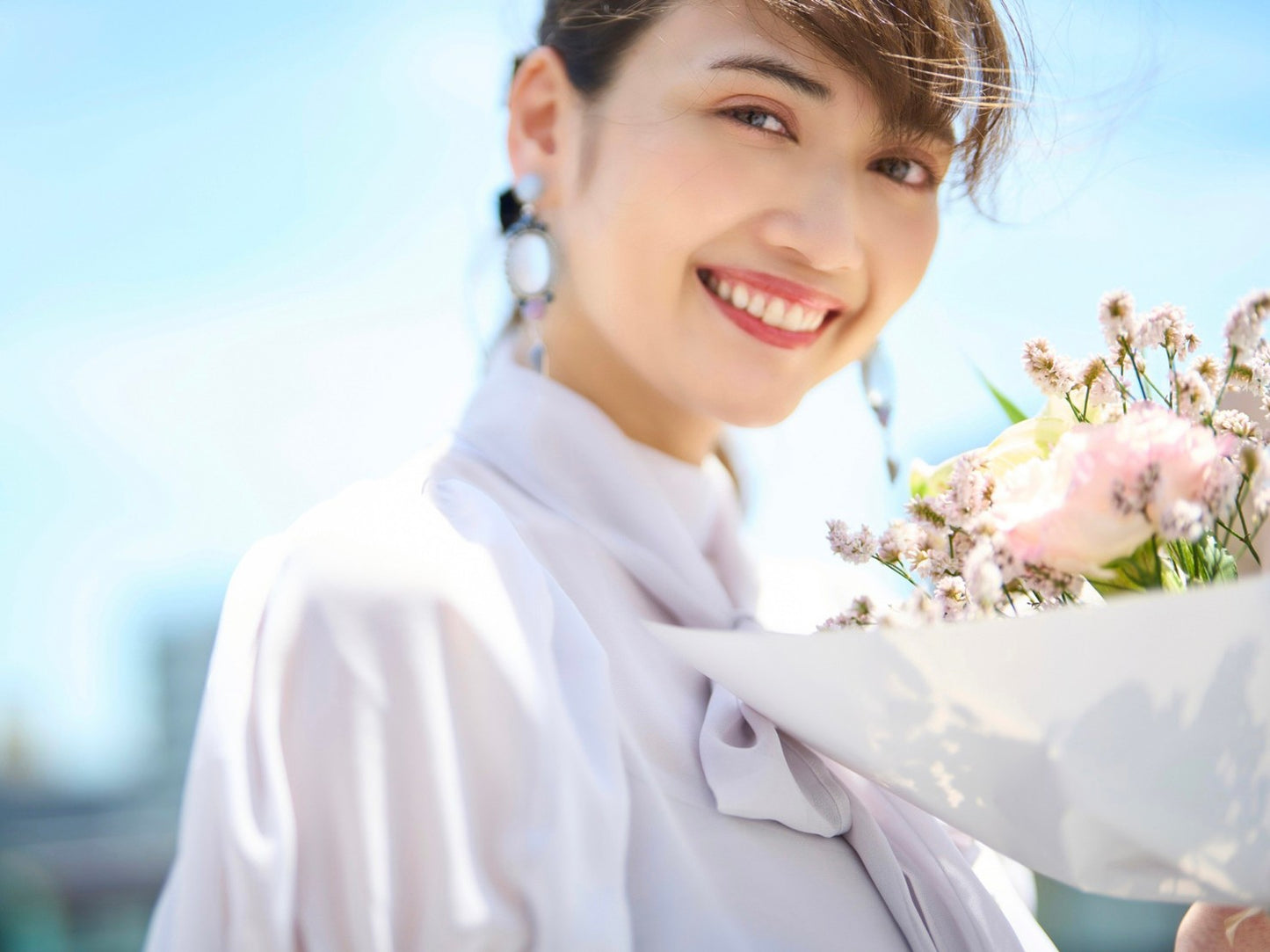ボウタイ付きシフォンワンピース