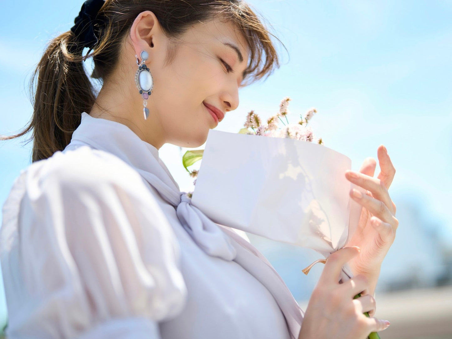 ボウタイ付きシフォンワンピース