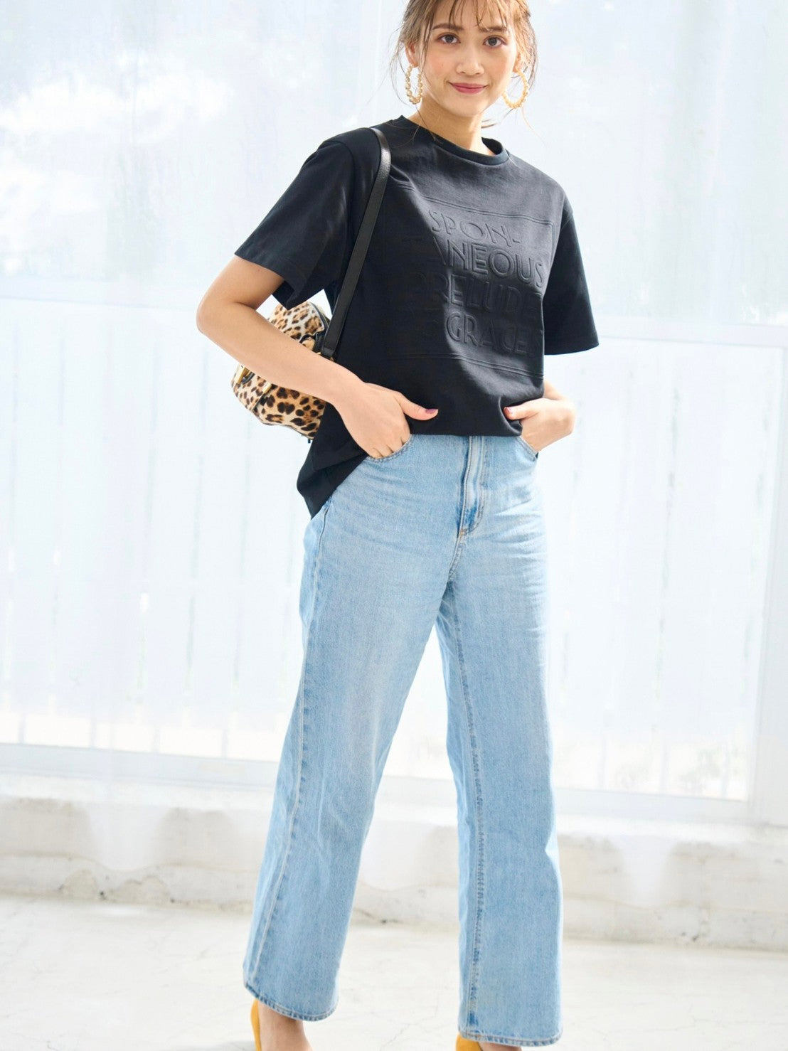 エンボスTシャツ