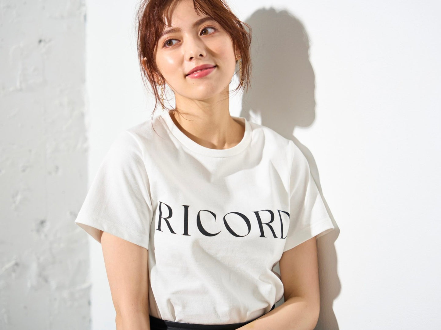 ロゴTシャツ